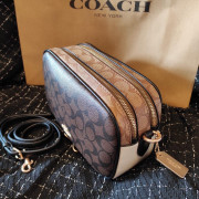 *預訂貨: 約12月下旬*Coach Jes Crossbody (雙拉鏈相機袋)