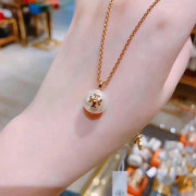 *預訂貨: 約3月上旬*Tory Burch Logo imitation pearl necklace