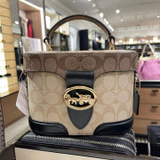 *預訂貨: 約3月上旬*Coach Georgie Gem Crossbody 盒仔袋