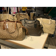 *預訂貨：約4月中旬*Coach Carryall 鯰魚包 (F57842)