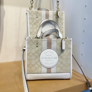 *預訂貨: 約6月上旬*Coach Dempsey Tote 22