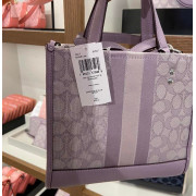 *預訂貨：約十月上旬*Coach Dempsey Tote 22 美國最新 colour 紫色方形 C8417 