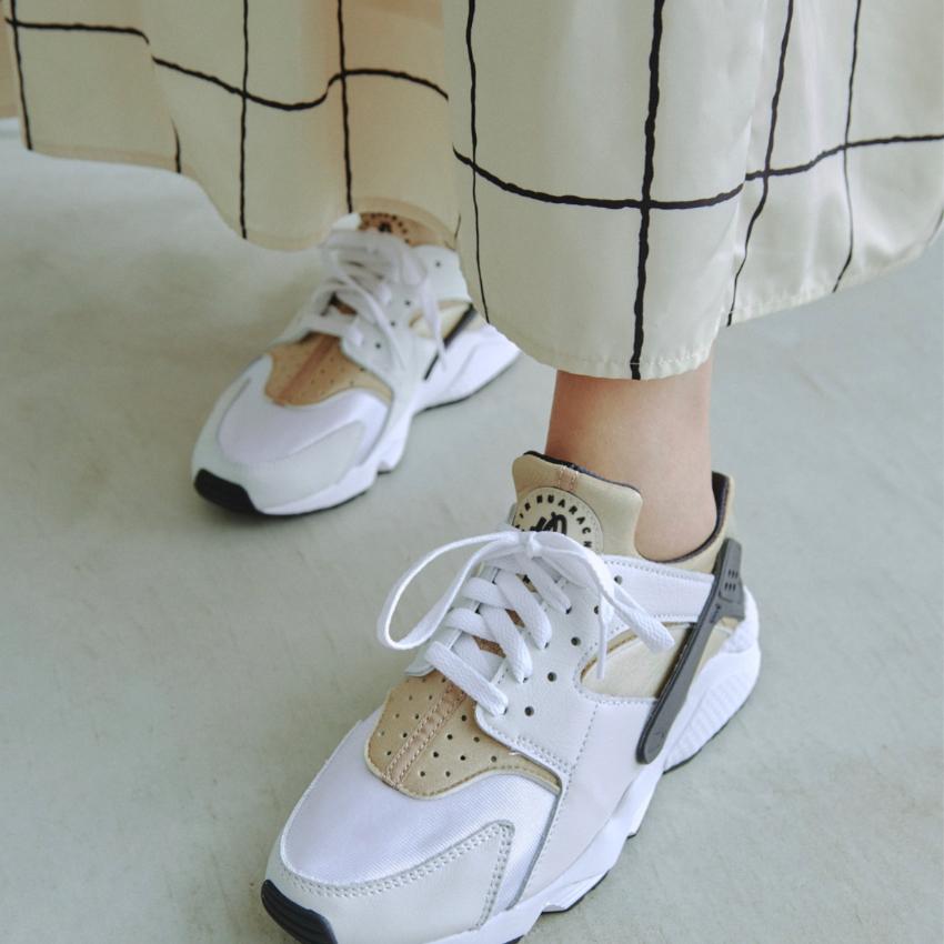 限定款【NIKE meet emmi】W NIKE AIR HUARACHE