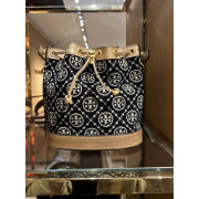 *預訂貨：約12月下旬*Tory Burch T Monogram Chenille Bucket Bag