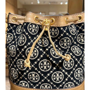 *預訂貨：約12月下旬*Tory Burch T Monogram Chenille Bucket Bag