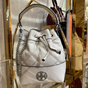 *預訂貨: 約2月上旬*Tory Burch Willa Mini Bucket