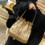 *預訂貨：約4月上旬*Tory Burch 經典logo水桶袋（美國大熱榛子色）