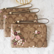 *預訂貨：約5月中旬*Coach Wristlet 美國地區限定*特別版印花*