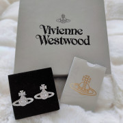 *預訂貨：約5月中旬*Vivienne Westwood 滿石耳環