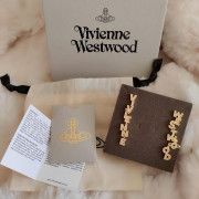  *預訂貨：約9月上旬*Vivienne Westwood 字母耳環