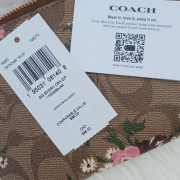  *預訂貨：約10月上旬*Coach Wristlet 美國地區限定特別版印花